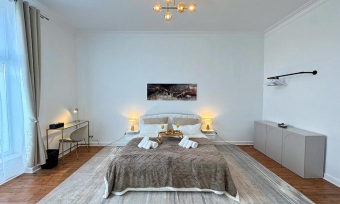 Pankow Apartment | HolidayHome Apartments l Luxury Private Room in Prenzlauer Berg