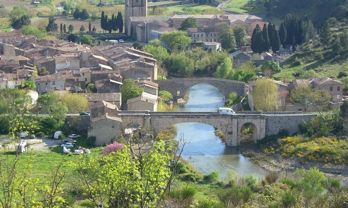 Lagrasse Apartment | Holidays in Lagrasse. Stunning Studio, private terrace near Carcassone.