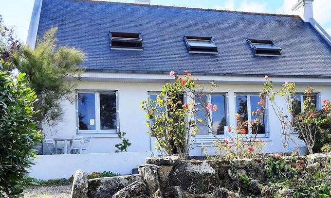 Sainte-Evette Villa | Holidays near the sea, in a quiet area 2 steps from the beach