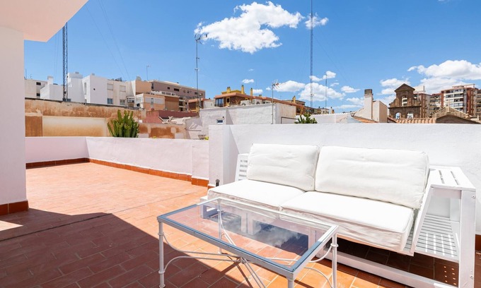 Perchel Sur Apartment | Holidays2Malaga Ancha del Carmen AACC, Lift, WIFI