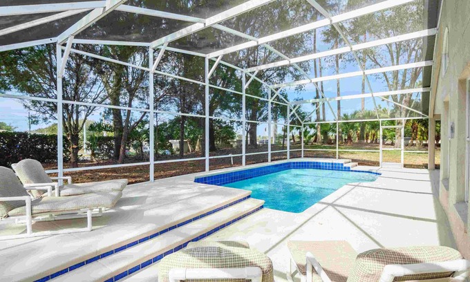 Davenport Villa | Hollybrook @ Hampton Lakes, a 4 bed 3 bath pet friendly luxury west facing home