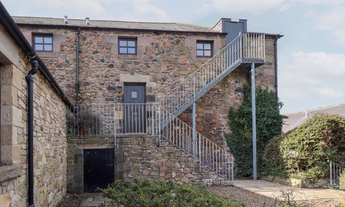 Akeld Cottage | HOLLYHOCK, family friendly, character holiday cottage in Wooler