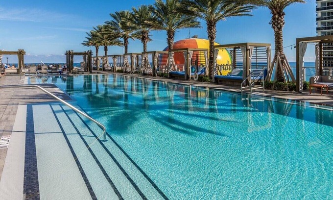 Hollywood South Central Beach Apartment | Hollywood Beach Condos