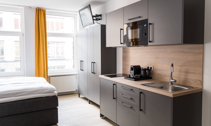 Friedrichshain Hotel | Homaris Boxi Studios