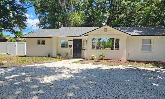 Jacksonville House | HOME AT MAMA'S, NEAR DOWNTOWN JACKSONVILLE FLORIDA