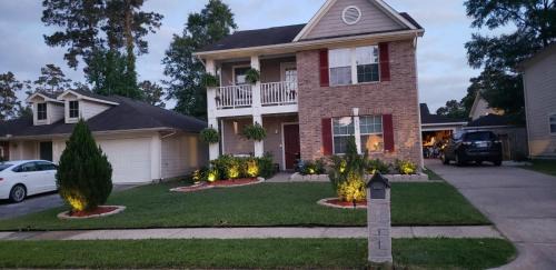 Kingwood House | Home Away From Home 10-minutes IAH airport-Hospital-malls-Restaurants