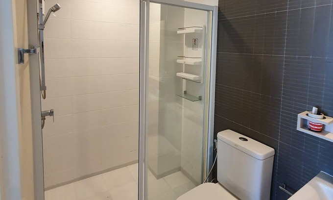 Bang Kho Condo | Home away from home (5 mins walk to BTS)