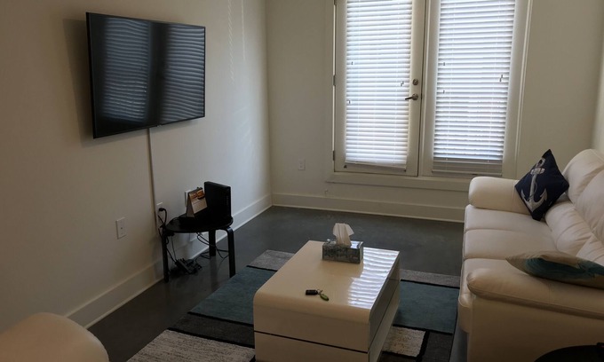 Chamblee House | Home away from home e