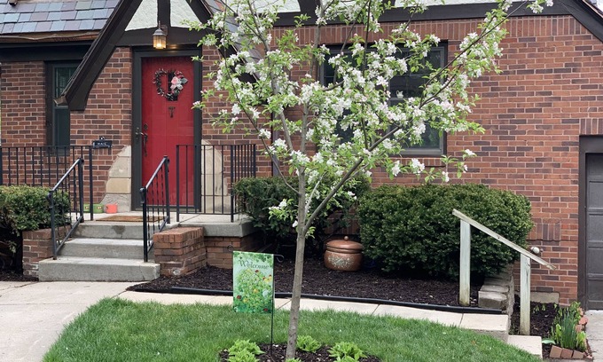 Omaha House | Home Away From Home in Historic Dundee