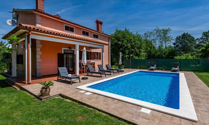 Santalezi Villa | Home away from home. Summer memories await at Villa Ornela.