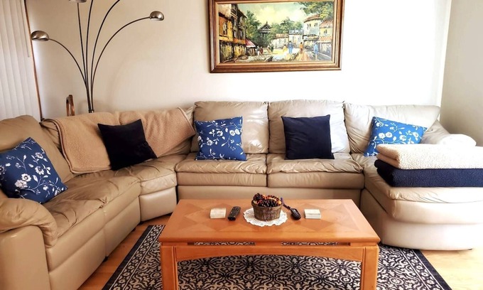 Fire Island Pines Condo | ~Home Comforts, Roku SmartTV, Fast WiFi~
