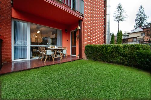 Sinaia Apartment | Home & Garden with stunning view