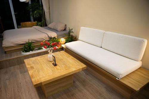 Truc Bach Apartment | Home Homestay