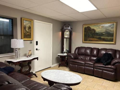 Glen Iris Apartment | Home in Birmingham Alabama