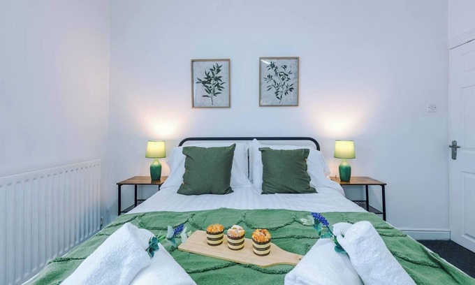 Etruria House | Home in Stoke-on-Trent
