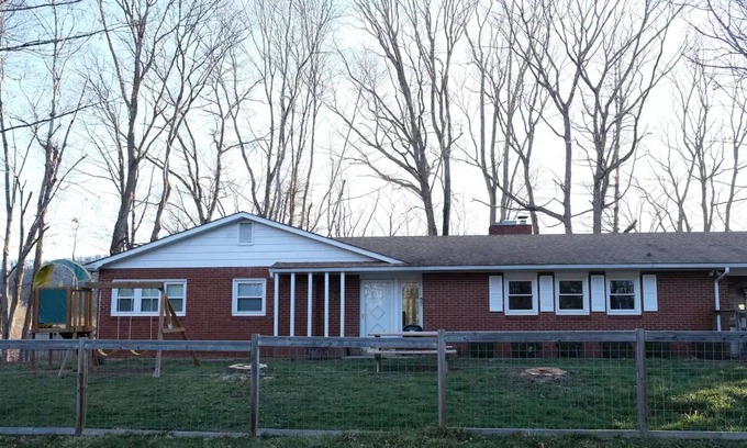 Burnsville House | Home in the Heart of Burnsville