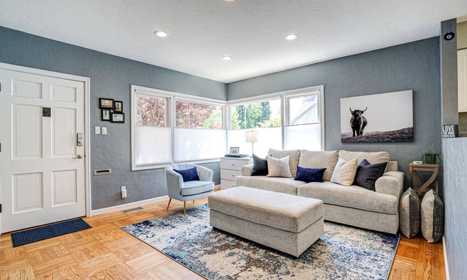 Santa Rosa House | Home in the heart of wine country minutes from Downtown