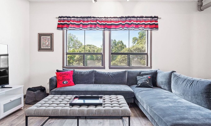 Athens Condo | Home is Where the Arch is | Across from UGA!