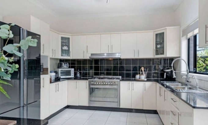 Merrylands House | Home is where the heart is. Spacious 5 bedroom 2 storey home ...