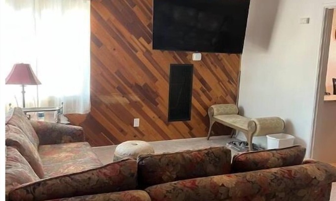 El Centro House | Home on Yucca