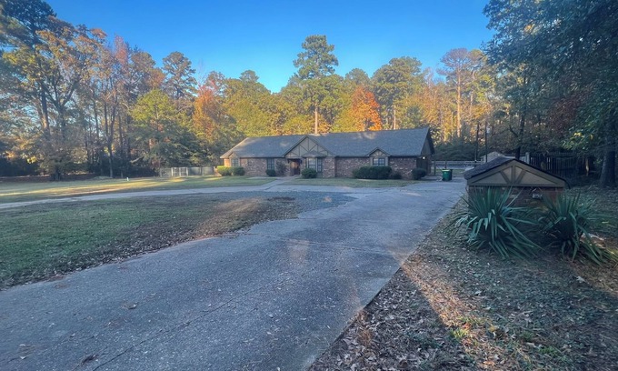 Redlick House | Home sweet home! Have enough space for big group family time with swimming pool