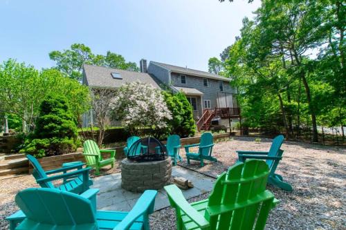 Harwich House | Home w outdoor spaces near Long Pond
