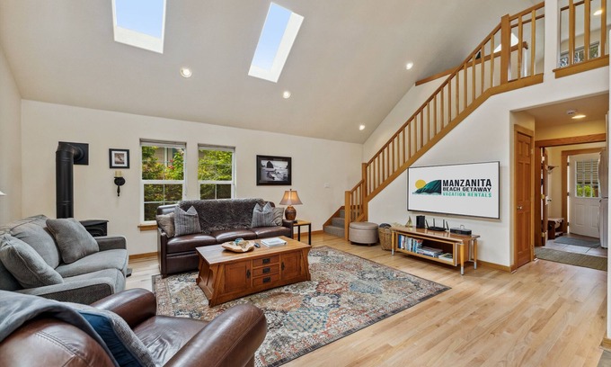Manzanita House | Home with lots of character! Surrounded by trees, close to Nehalem Bay State Park and the beach.