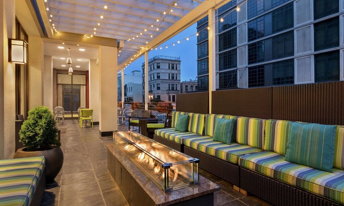 Queens Hotel | Home2 Suites by Hilton NY Long Island City/Manhattan View