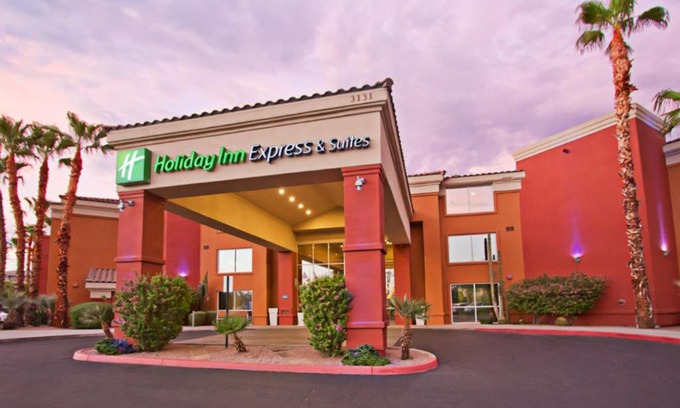 South Scottsdale Resort | Home2 Suites by Hilton Scottsdale Old Town