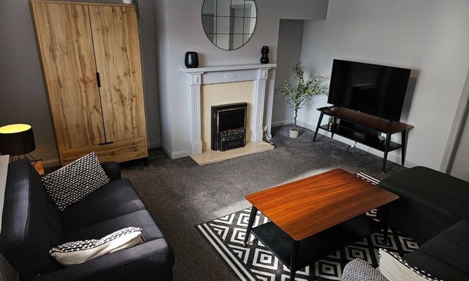 Leeds House | Homebird - East Park House