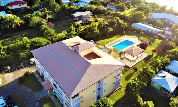 Quartier Desert Apartment | Homerez - 100 m away from the beach! Appartement for 2 ppl. with shared pool