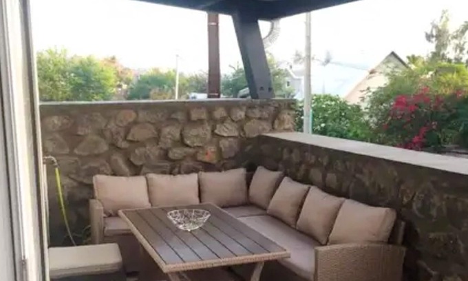 Trois-Bassins Apartment | Homerez - 100 m away from the beach! Nice appartement for 4 ppl. with jacuzzi