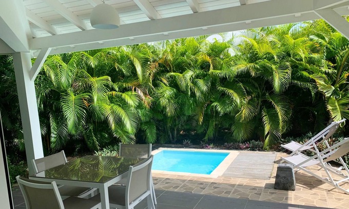 L'Autre-Bord Apartment | Homerez - 200 m away from the beach! Appartement for 2 ppl. with swimming-pool