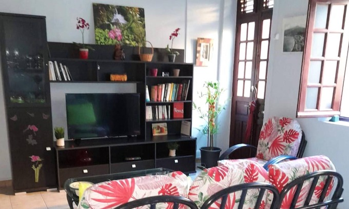 Centre-Ville House | Homerez - 300 m away from the beach! Beautiful house for 5 ppl. at Saint-Pierre
