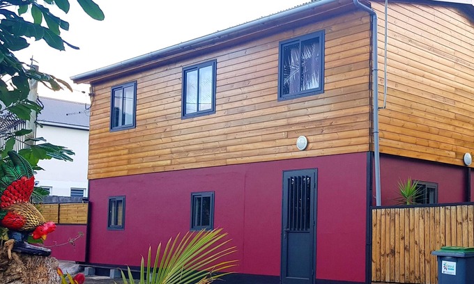 Saint-Benoit House | Homerez - Amazing house for 6 ppl. with garden at Saint-Benoit