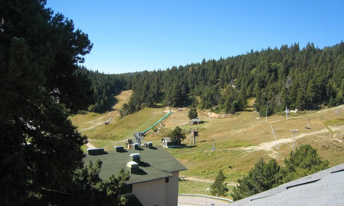 Pyrenees 2000 Apartment | Homerez - Amazing studio 300 m away from the slopes for 4 ppl. at Bolquère
