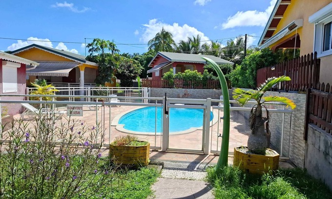 Capesterre-Belle-Eau Apartment | Homerez - Apartment in Capesterre-Belle-Eau