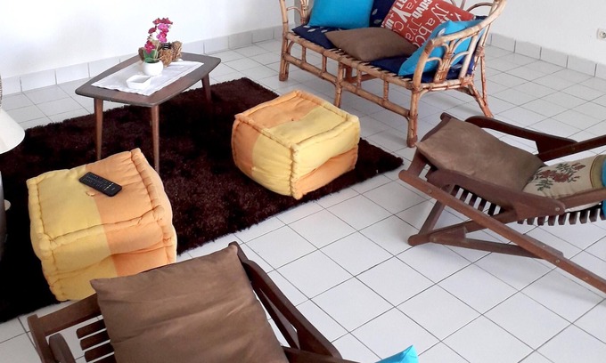 L'Autre-Bord Apartment | Homerez - Apartment 1 km from the beach for 4 pers. with sea views in Le Moule