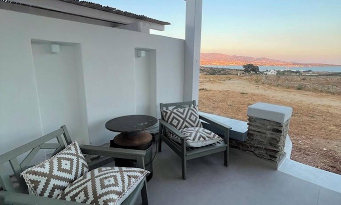 Antiparos Apartment | Homerez - Apartment in Antiparos