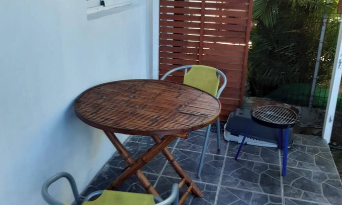 Saint-Joseph Apartment | Homerez - Apartment with Sea View - Saint Joseph