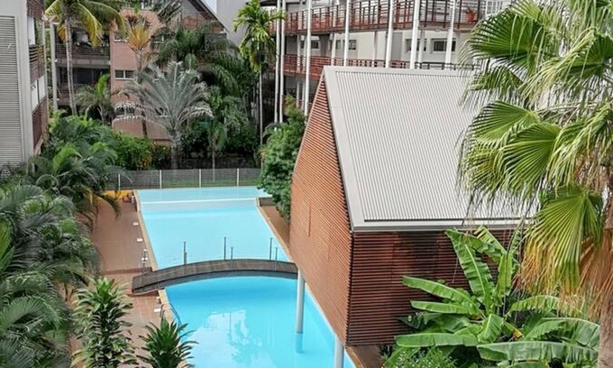 Centre-Ville Apartment | Homerez - Apartment in Saint-Pierre