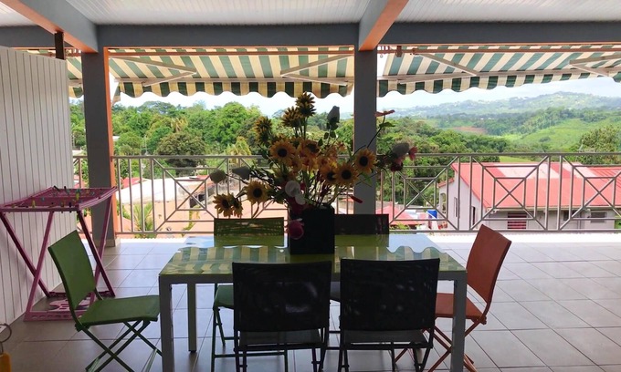 Sainte-Marie Apartment | Homerez - Appartement 10 km away from the beach with shared pool and spa