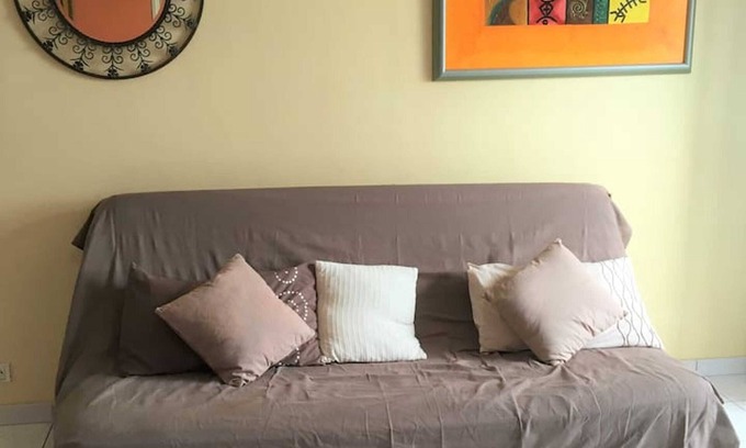 Saint-Denis Apartment | Homerez - Appt Saint-Denis, sea view