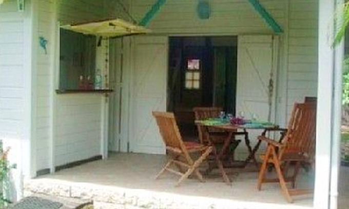 Fontaine de Moutte House | Homerez - Beautiful house for 6 ppl. with garden and terrace at saint anne