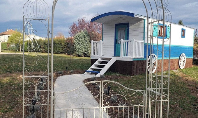 Laragne-Monteglin House | Homerez - Bungalow in Laragne-Montéglin