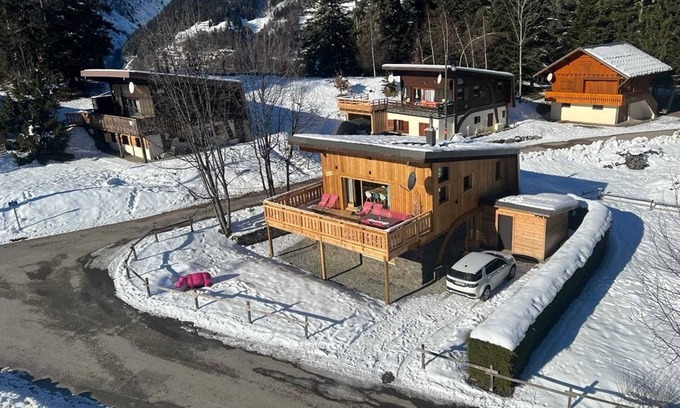 La Lechere Ski Chalet | Homerez - Chalet in La Léchère