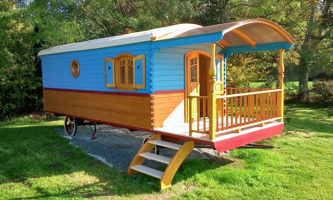 Saint-Pardoux House | Homerez - Charming Bungalow in Saint-Pardoux with Pool