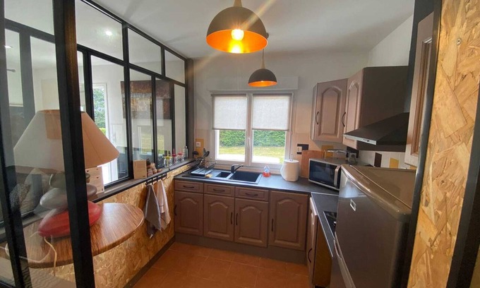 Saint-Vallier House | Homerez - Charming house in Saint-Vallier + terrace