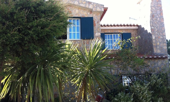 Serra da Pescaria House | Homerez - Charming House with Sea View in Nazaré