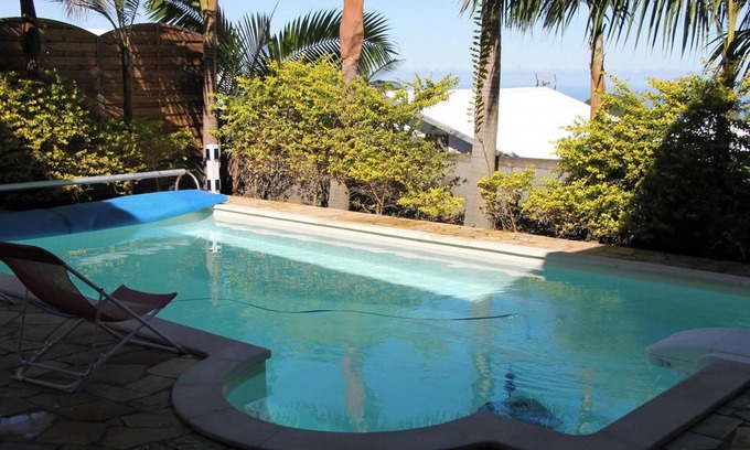 Le Tampon Villa | Homerez - Charming Villa in Le Tampon with Private Pool